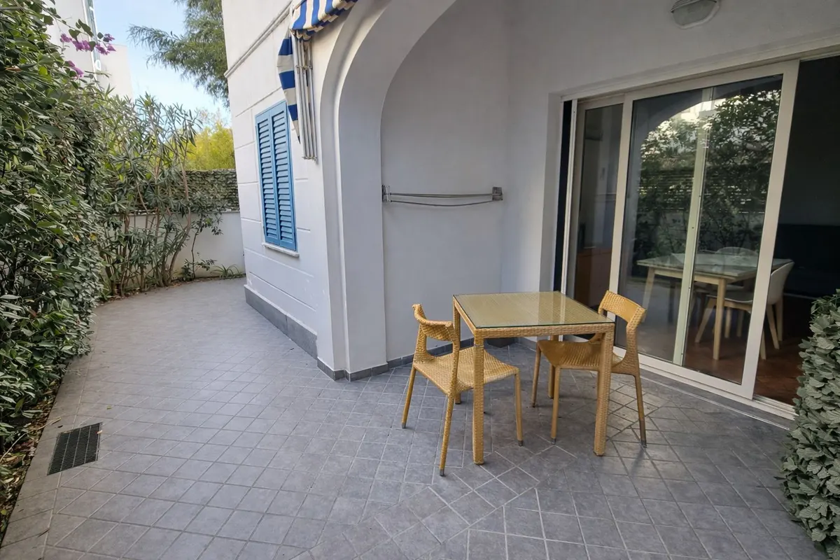 Bilo Plus - appartamento con vista piscina a La Caletta, foto 1