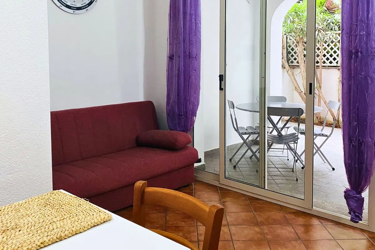 Bilocale Economy con veranda, in residence con piscina, foto 1