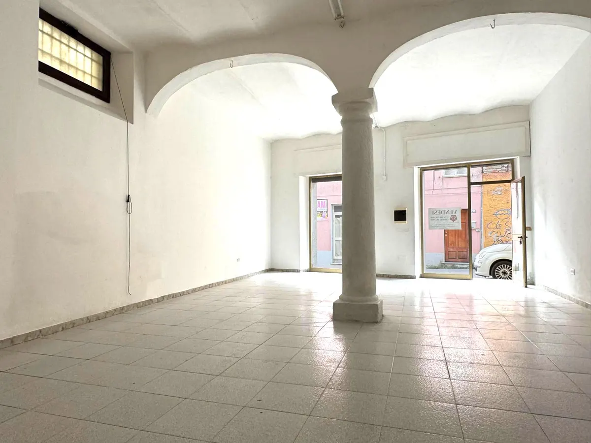 Locale commerciale in Via Sassari, Siniscola, foto 1