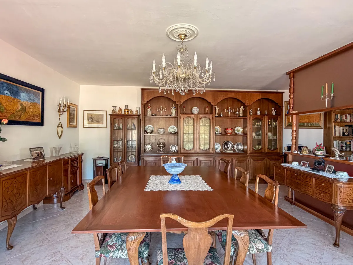 Spaziosa casa con ampia corte, doppio ingresso e ascensore a Siniscola, foto 2