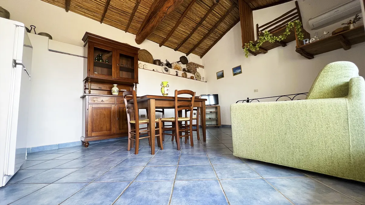 Casa Angioy, bilocale con vista mare nel centro storico di Posada, foto 4