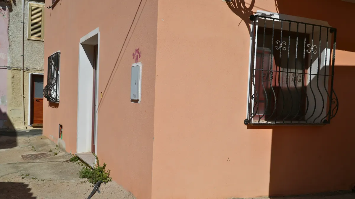 Casa indipendente da completare in centro a Siniscola, foto 1