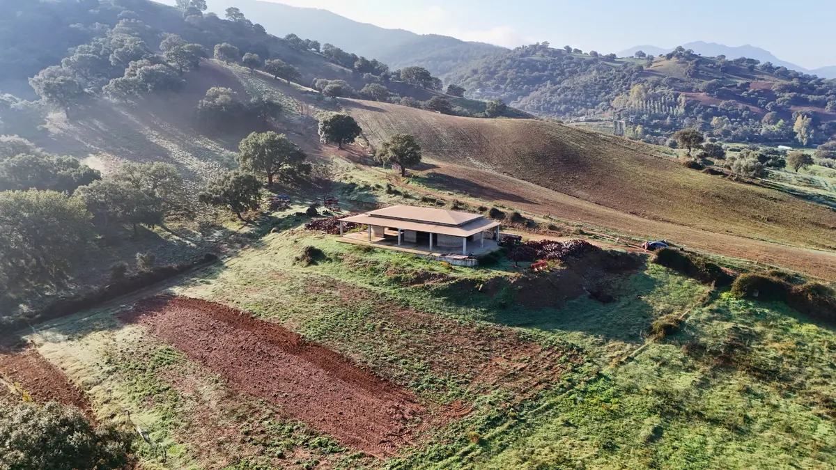 Terreno agricolo con struttura da completare a Siniscola, foto 2