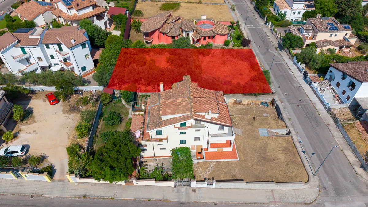 Terreno edificabile a Nuoro, zona Città Giardino, foto 2
