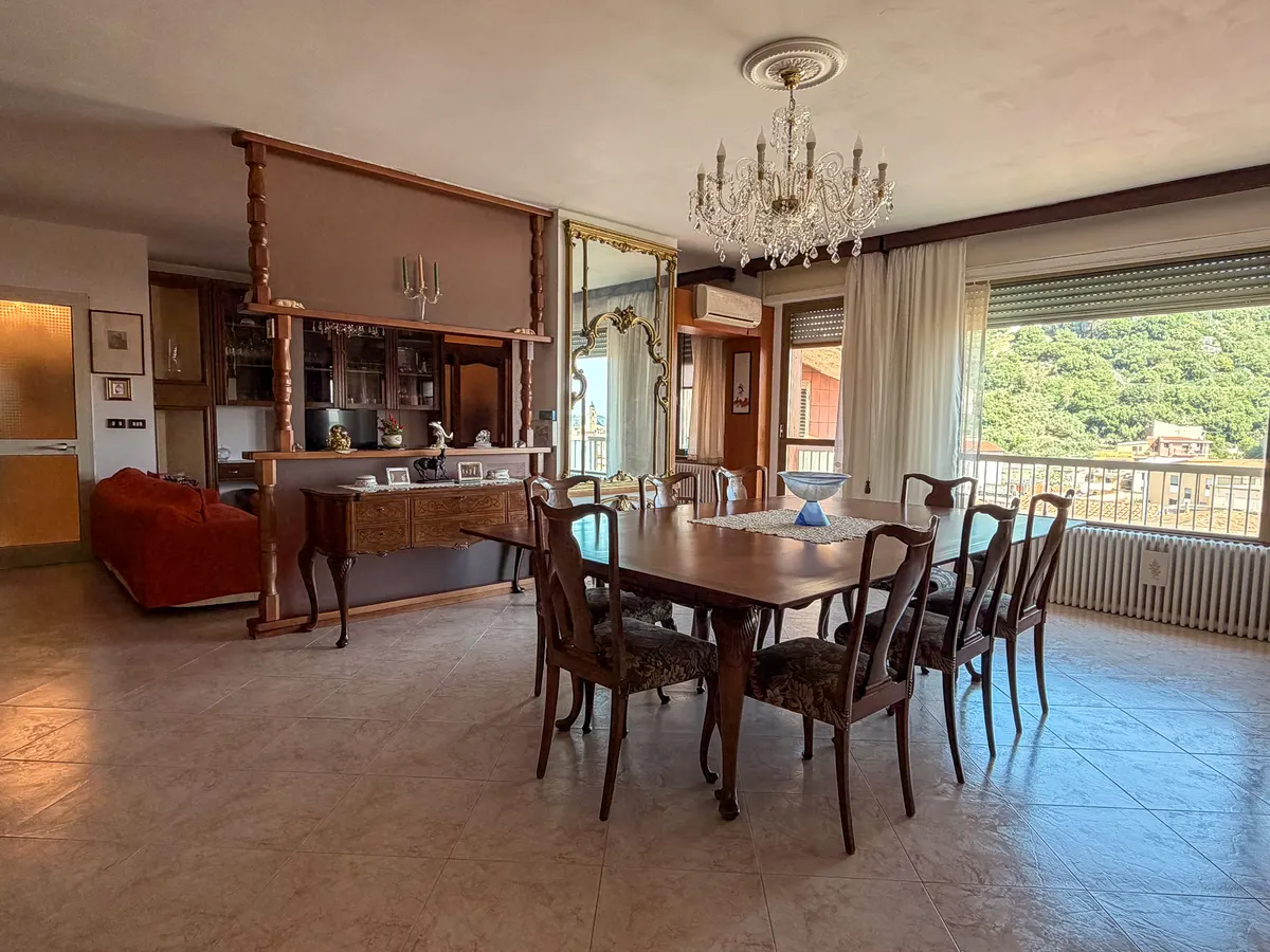 Spaziosa casa con ampia corte, doppio ingresso e ascensore a Siniscola, foto 3