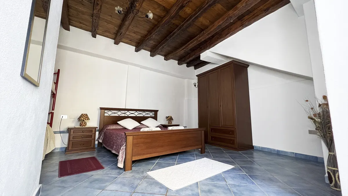 Casa Angioy, bilocale con vista mare nel centro storico di Posada, foto 2