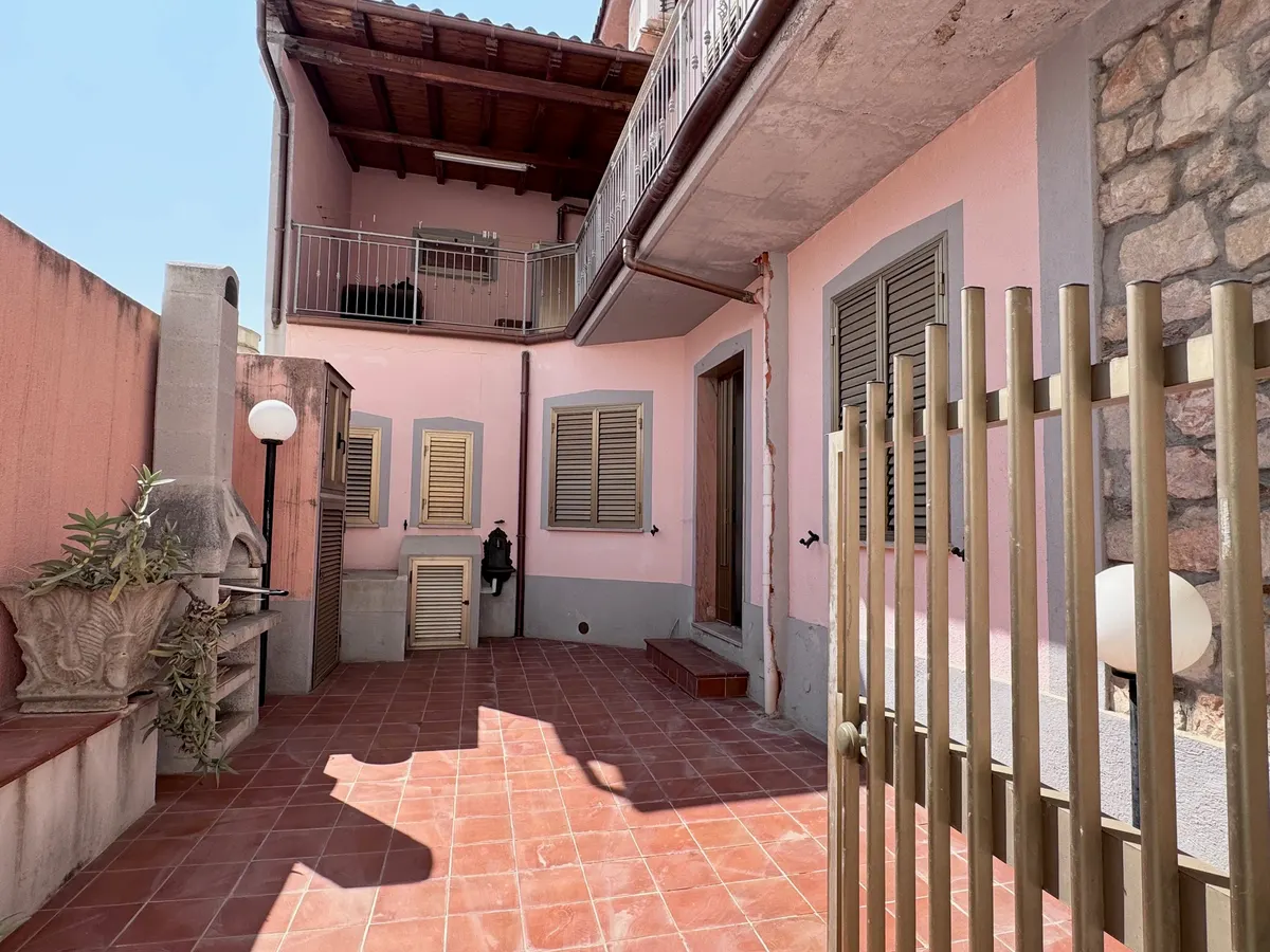Casa indipendente con ampia corte a Siniscola, foto 1