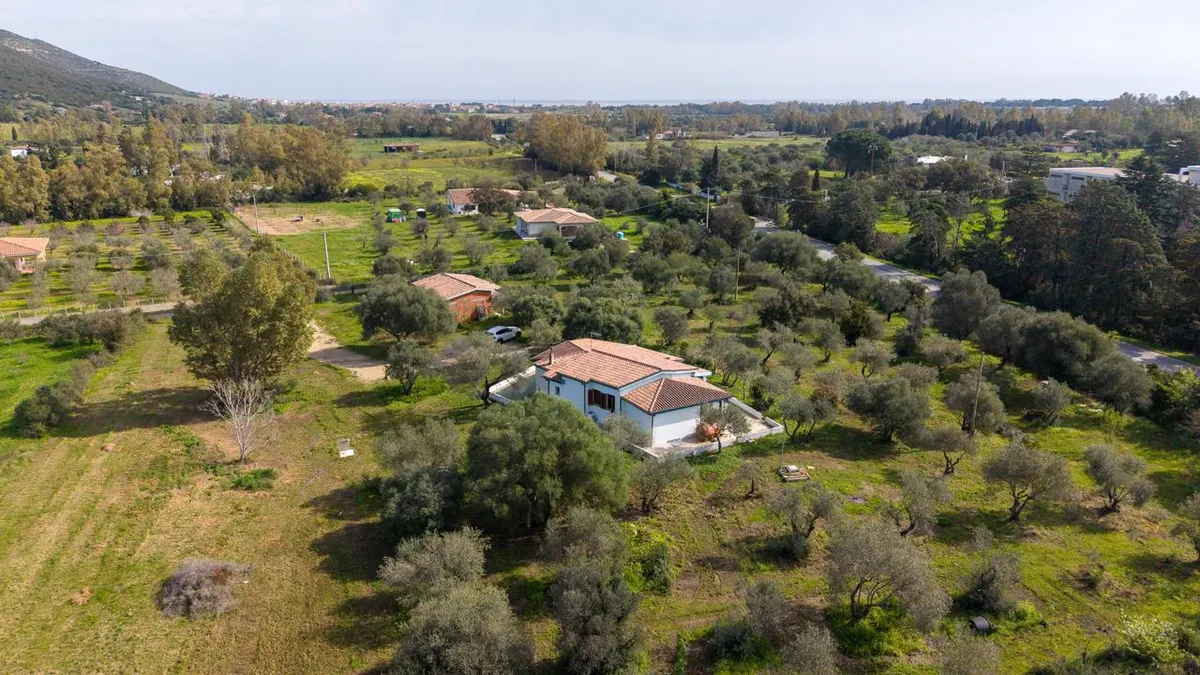 Villa singola con un ettaro di terreno vicino a La Caletta, foto 1