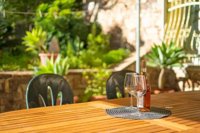 Le Due Palme - Appartamento con giardino a La Caletta, foto 3