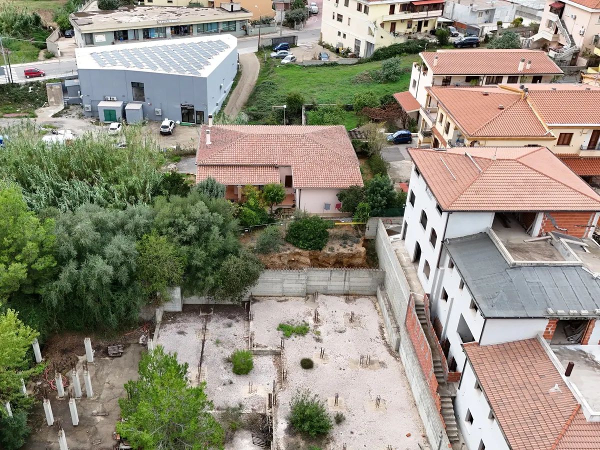 Due lotti edificabili adiacenti per sviluppo residenziale, foto 3